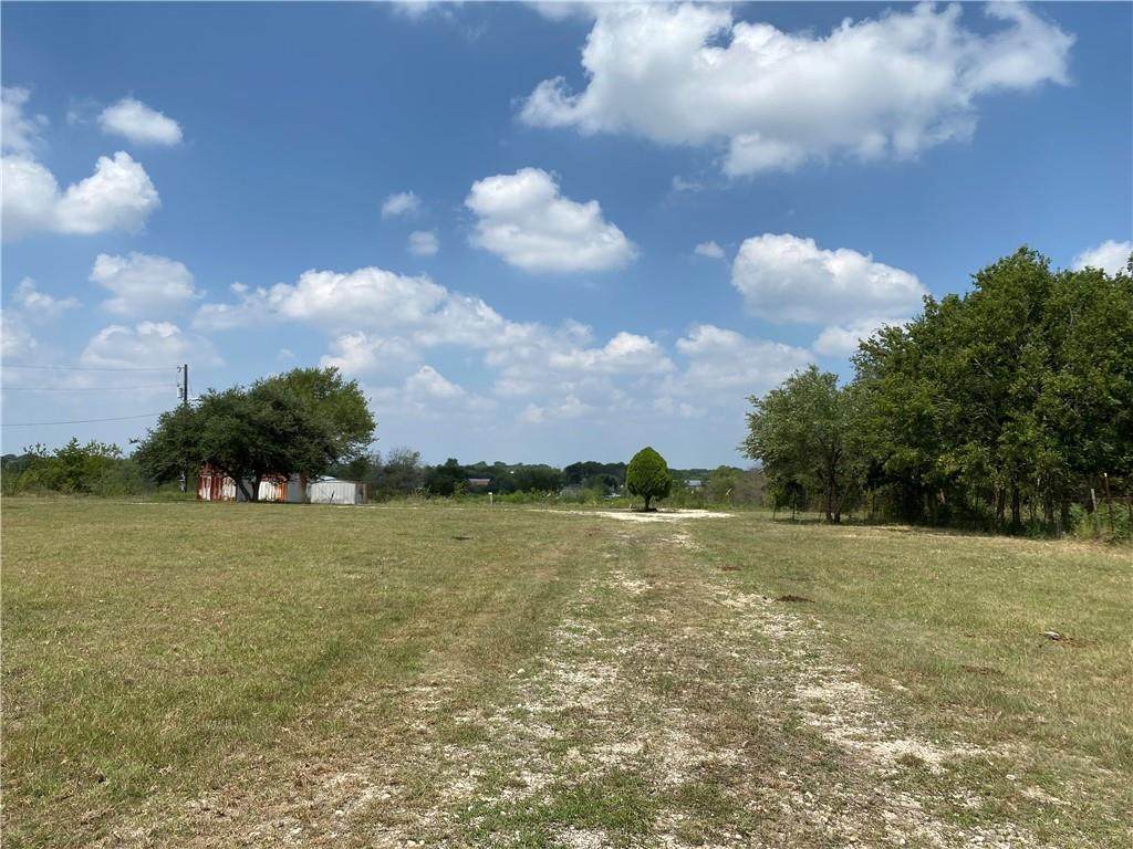 608 Cresthill Cswy - Photo 1