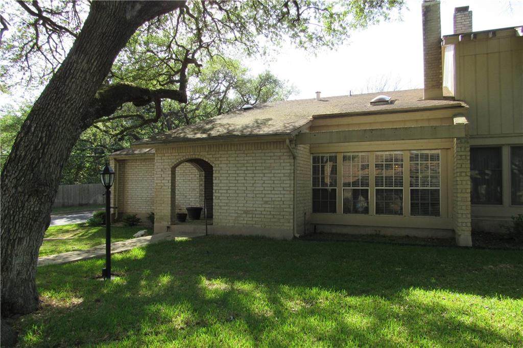 8101 East Ct - Photo 1