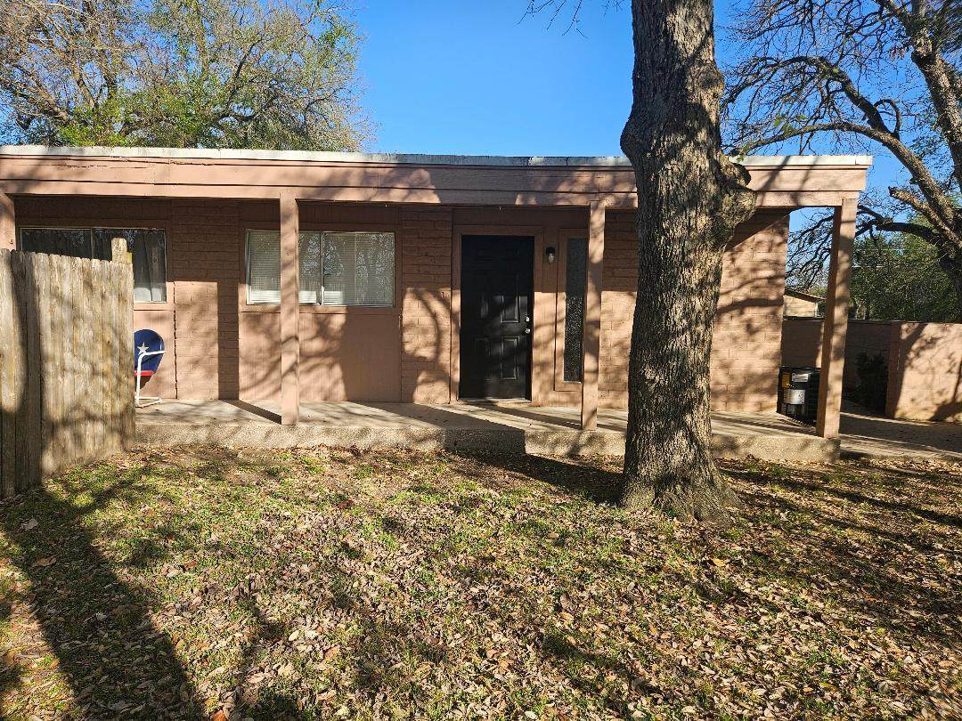 410 9th St - Photo 1
