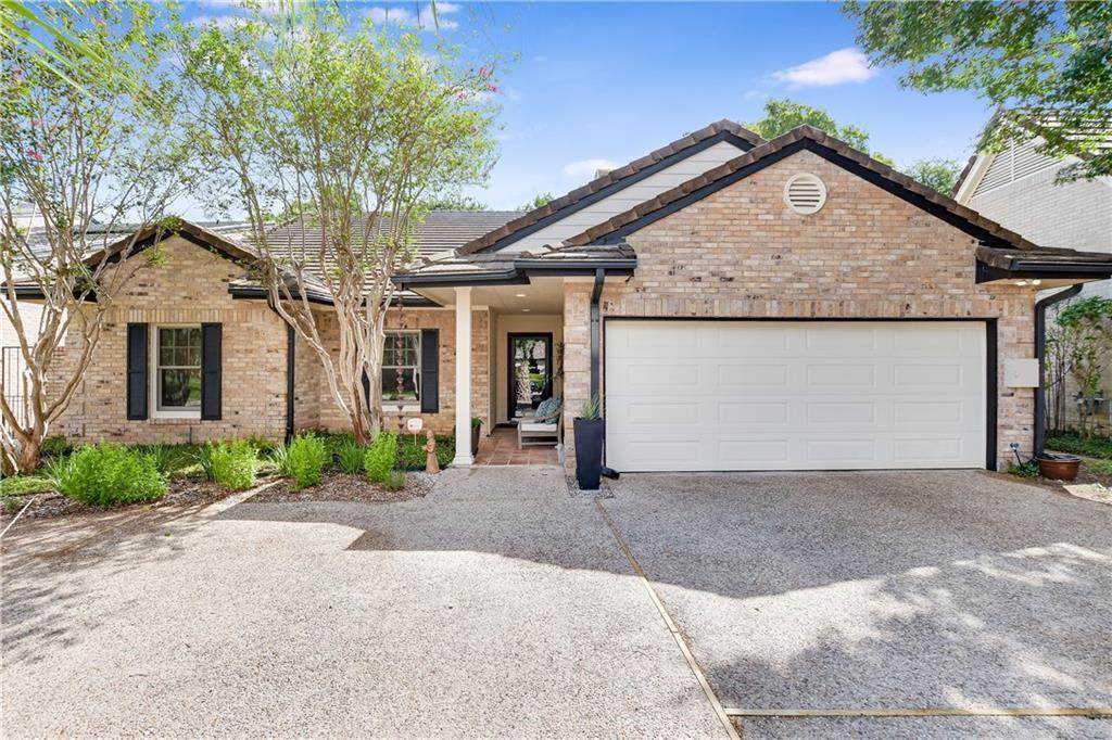 10903 Legends Ln - Photo 1