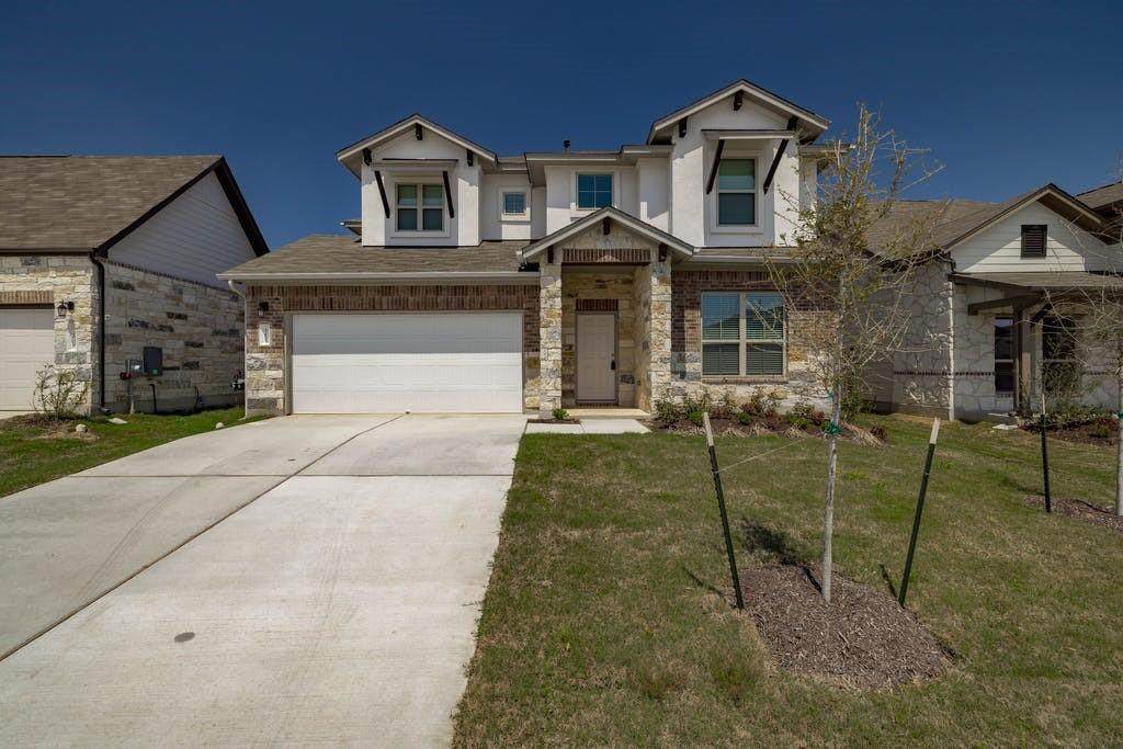 313 La Joya Pass - Photo 1