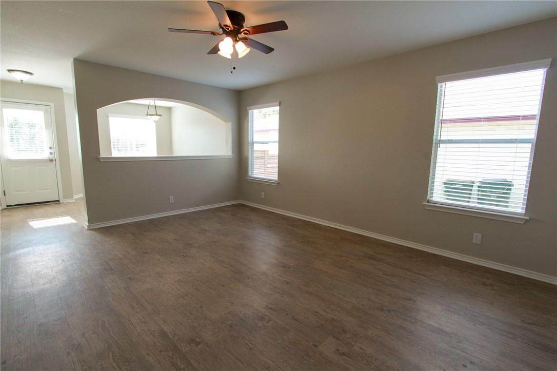 14909 Chamberlain Ct - Photo 1