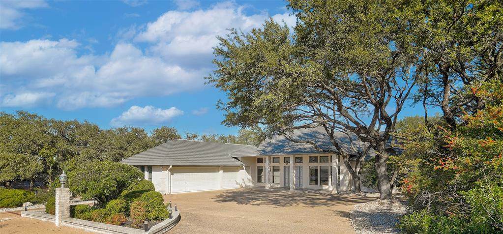 2104 Lakeway Blvd - Photo 1