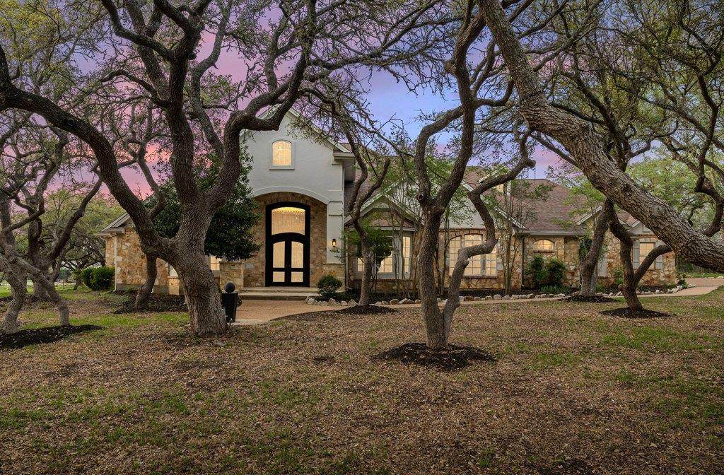 999 Enchanted Oaks Dr - Photo 1