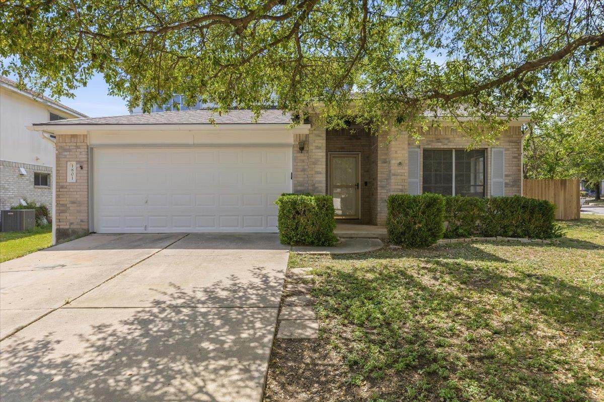 1801 Brentwood Dr - Photo 1
