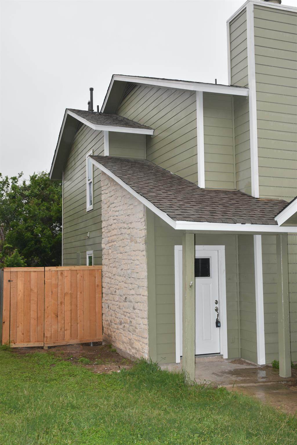 1814 Rawhide Loop - Photo 1