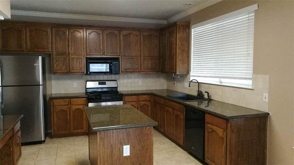 1715 Woods Blvd - Photo 1