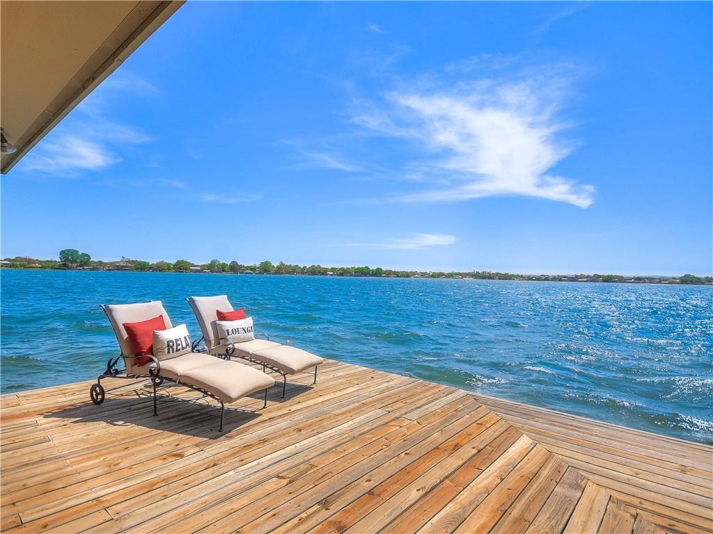 536 Lakeshore Dr - Photo 1