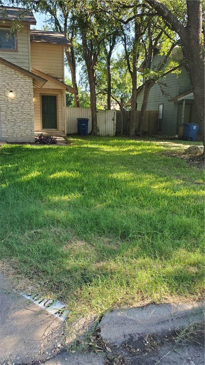 8810 Clearbrook Trl - Photo 1