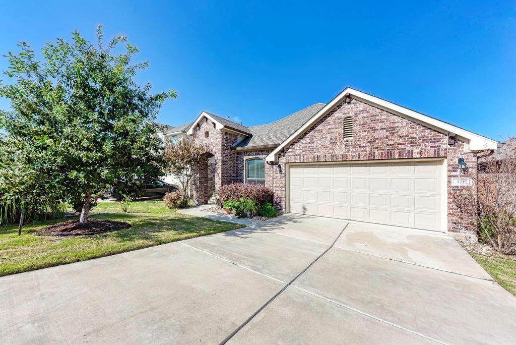 121 Pecanwood Ct - Photo 1