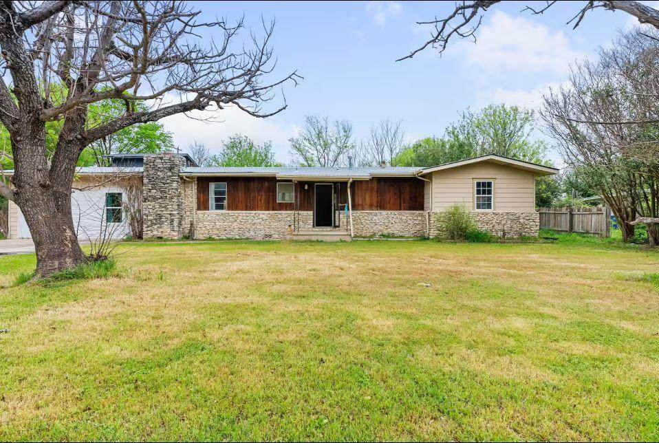 1100 Neans Dr - Photo 1