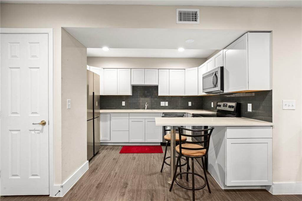 935 La Posada Dr - Photo 1