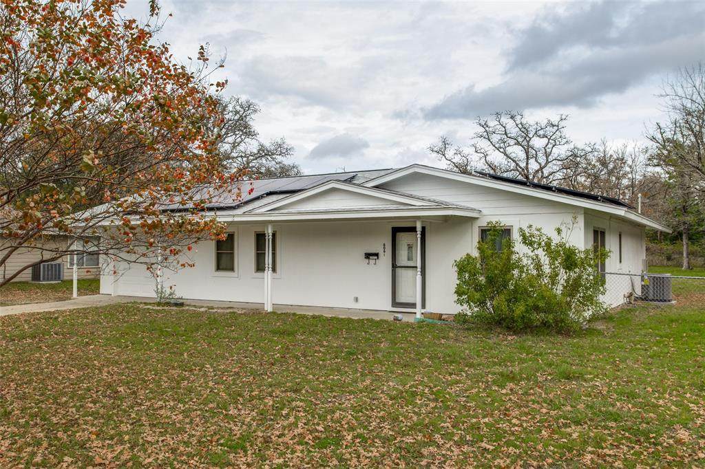 606 Calhoun Dr - Photo 1