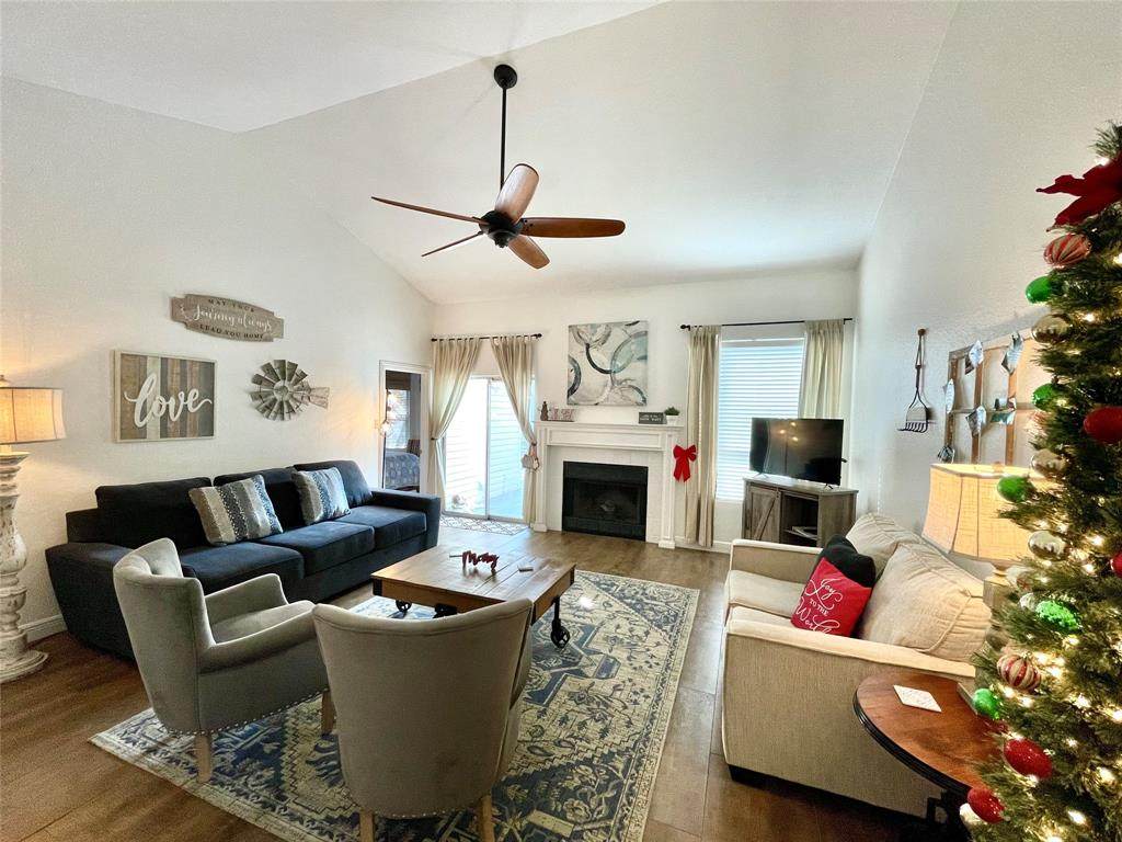 2029 Cervin Blvd - Photo 1