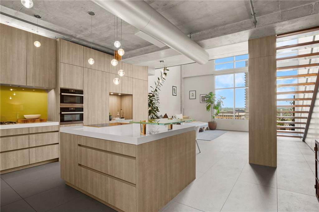 800 5th St - Photo 1