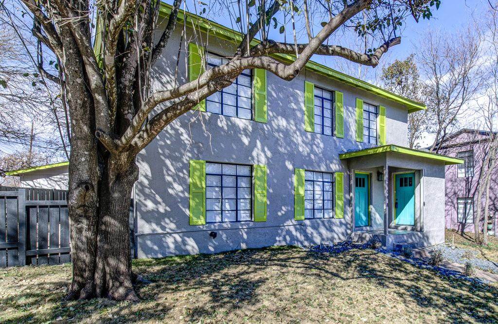 3904 Maplewood Ave - Photo 1