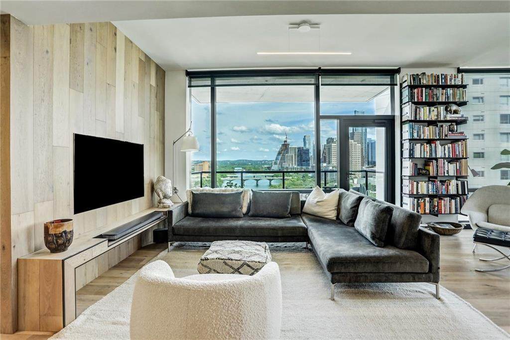 70 Rainey St - Photo 1