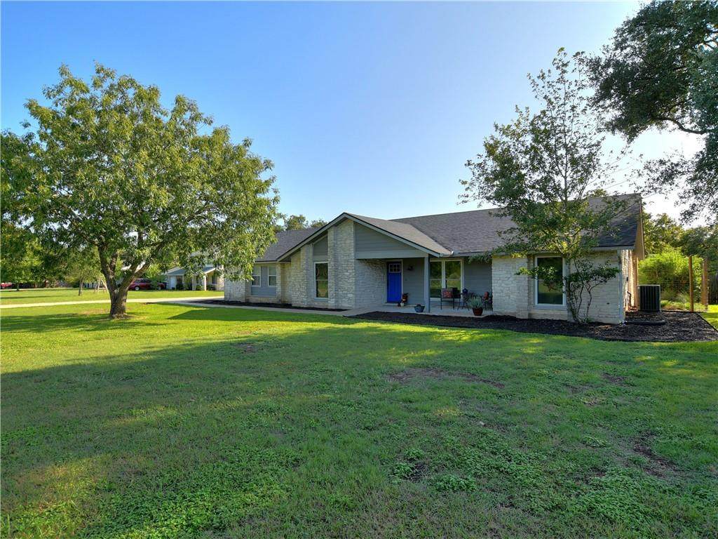 2206 Live Oak Cir - Photo 1