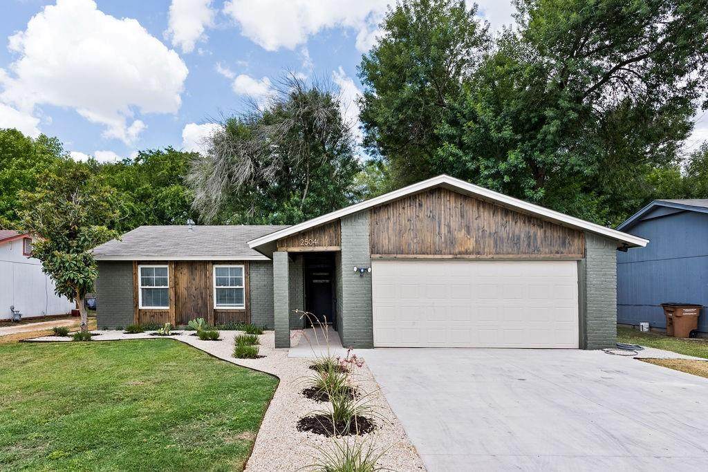 2504 Stassney Ln - Photo 1