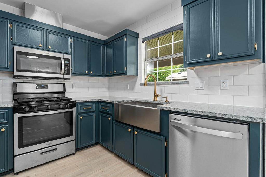 1409 Lantern Light Dr - Photo 1