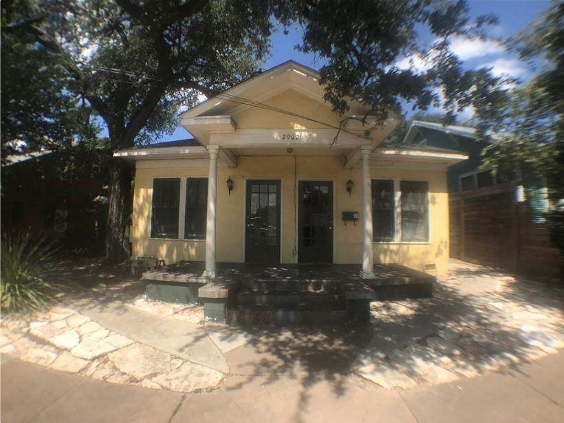2902 West Ave - Photo 1