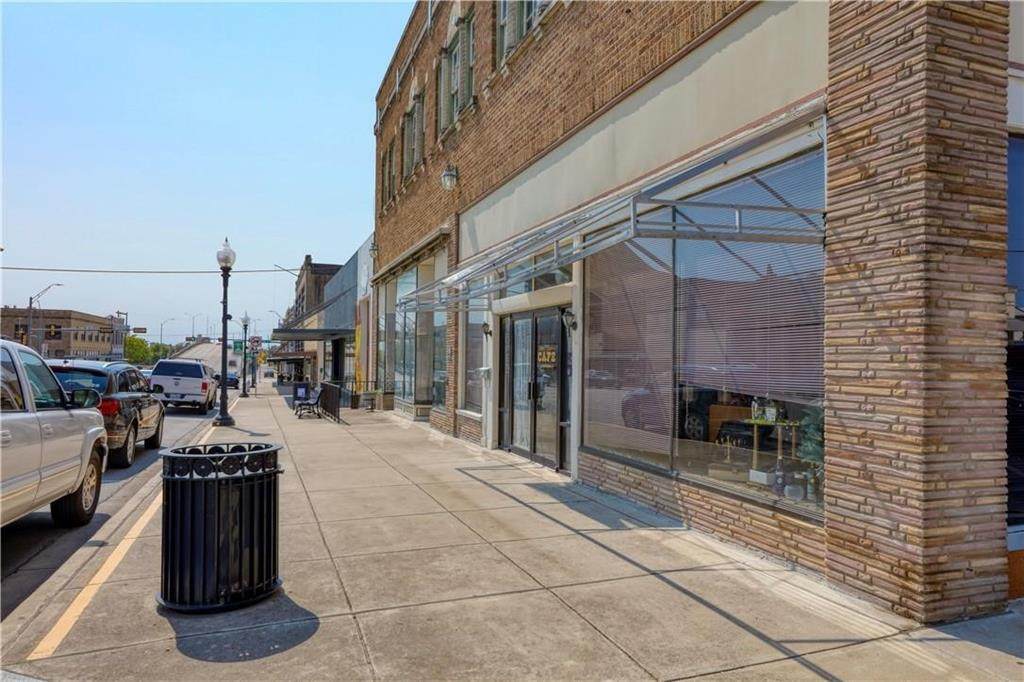 219-221 Main St - Photo 1