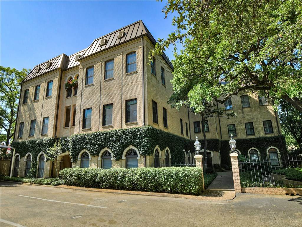 1501 6th St - Photo 1