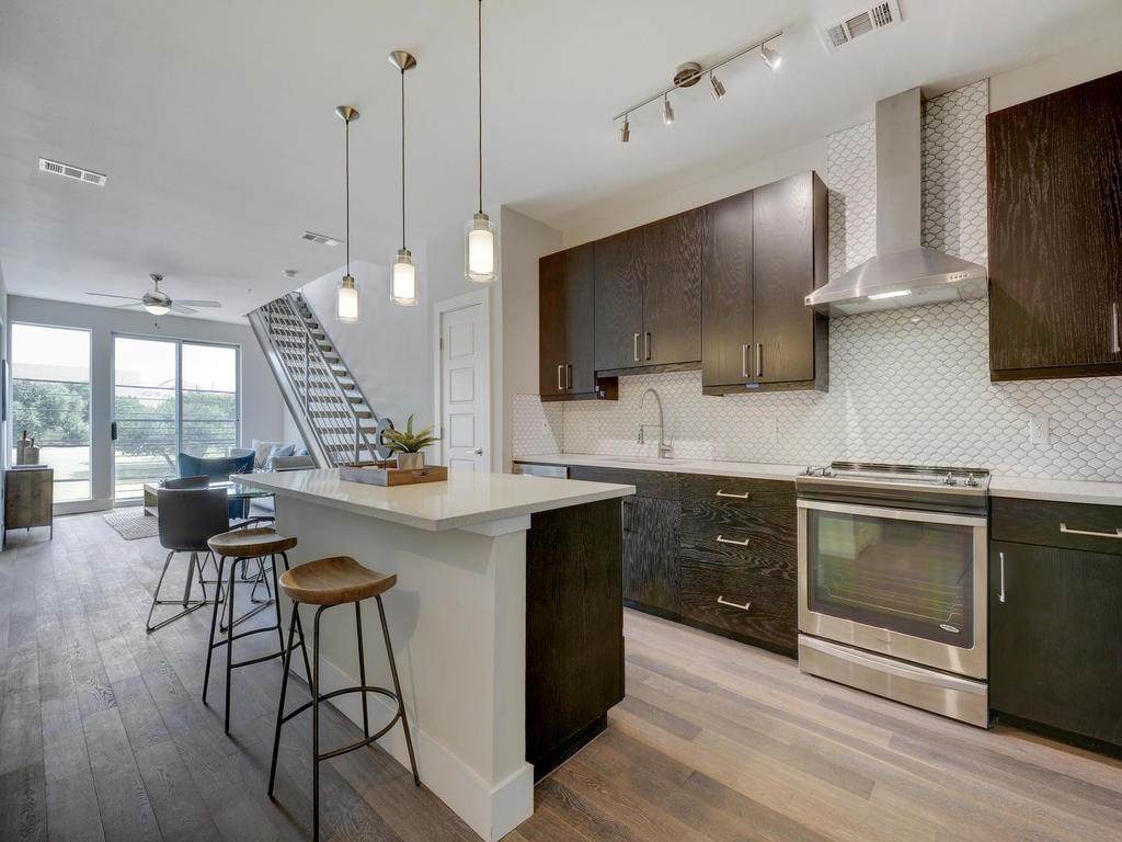 3114 Congress Ave - Photo 1