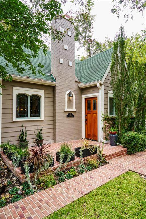 1703 Elm St - Photo 1