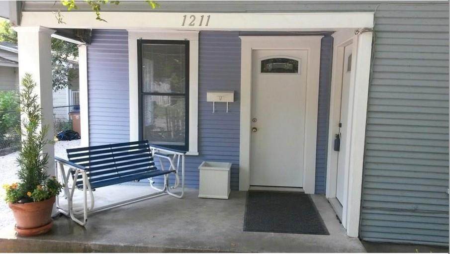 1211 Holly St - Photo 1