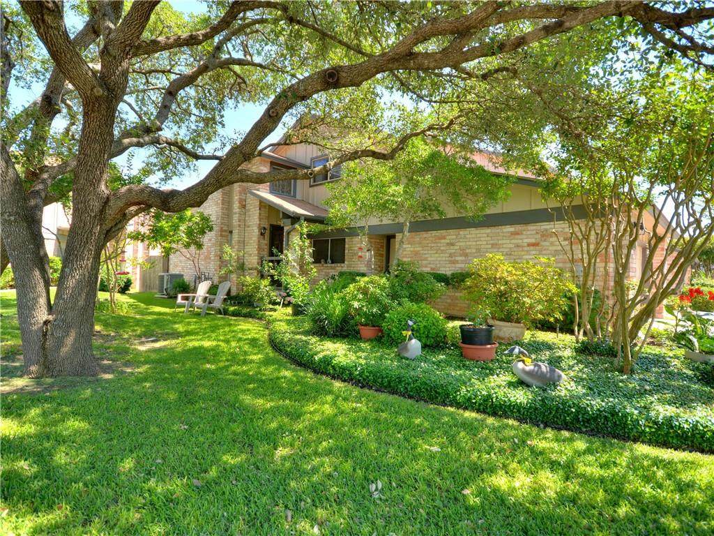 1004 Solano Dr - Photo 1
