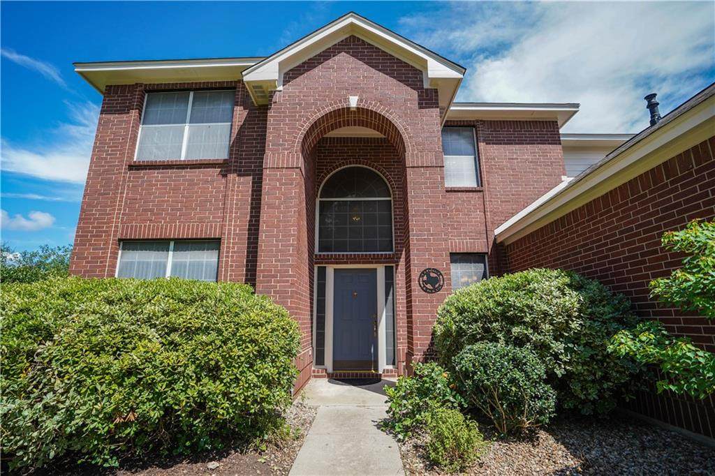 2611 Goldfinch Dr - Photo 1