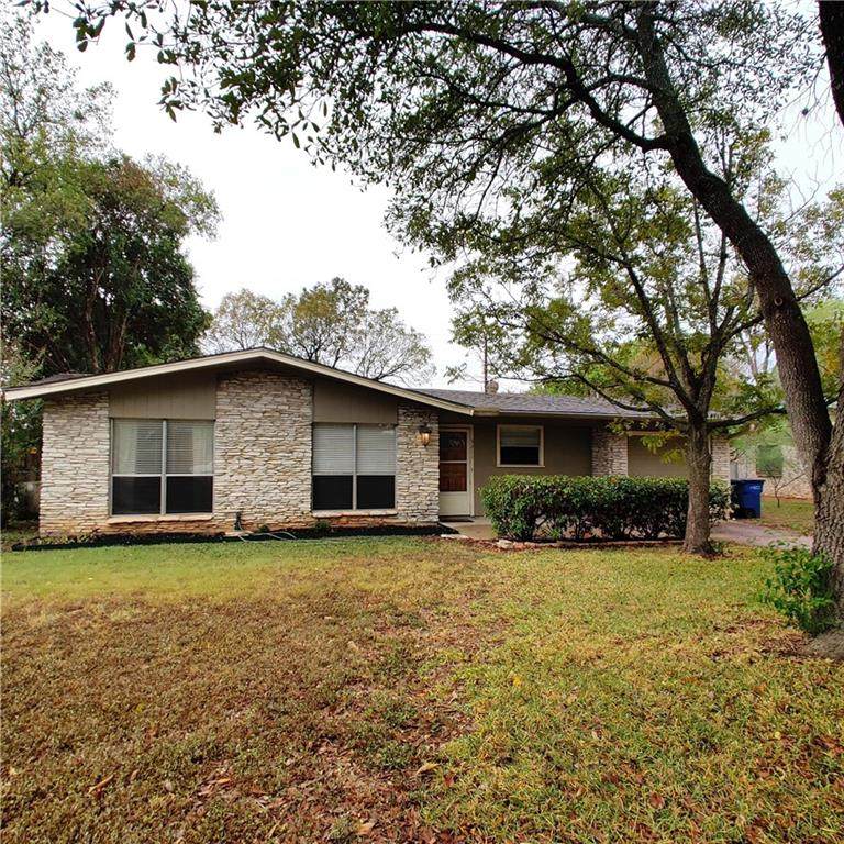 3211 Barton View Dr - Photo 1