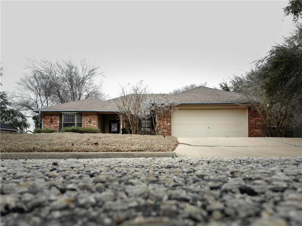 1404 Sagewood Dr - Photo 1
