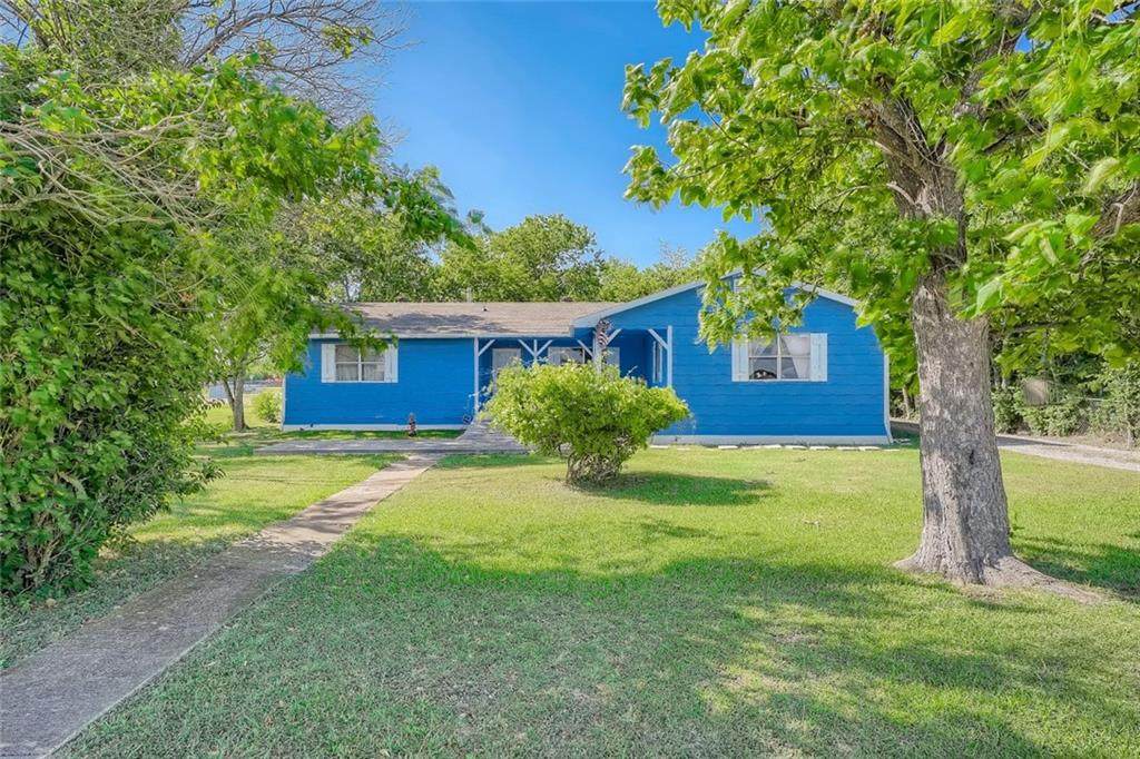 108 Austin Ave - Photo 1