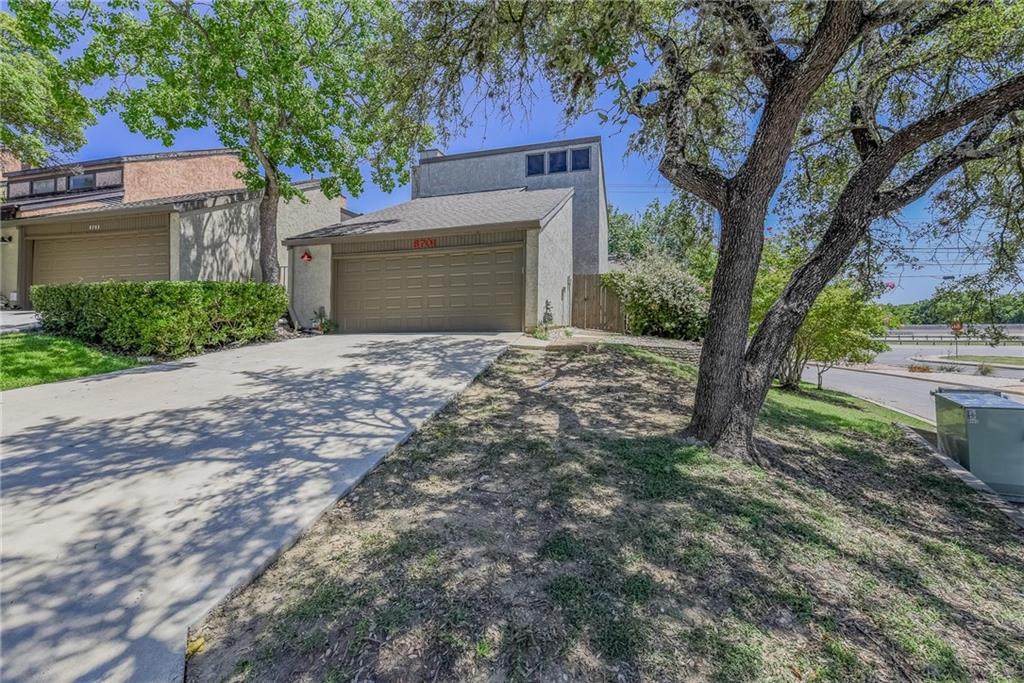 8701 Merion Cir - Photo 1