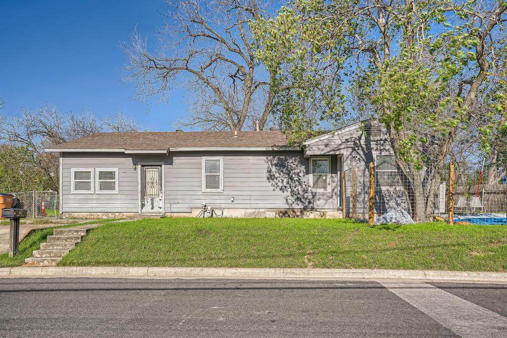 901 Calle Limon - Photo 1