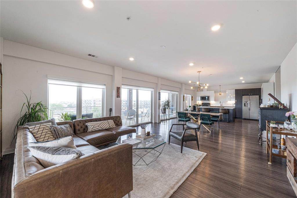 4361 Congress Ave - Photo 1