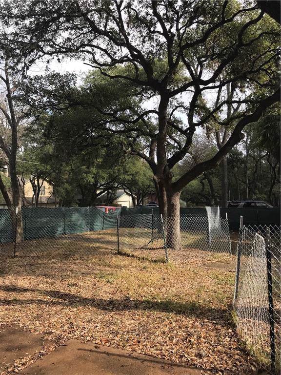 201 Spring Dr - Photo 1