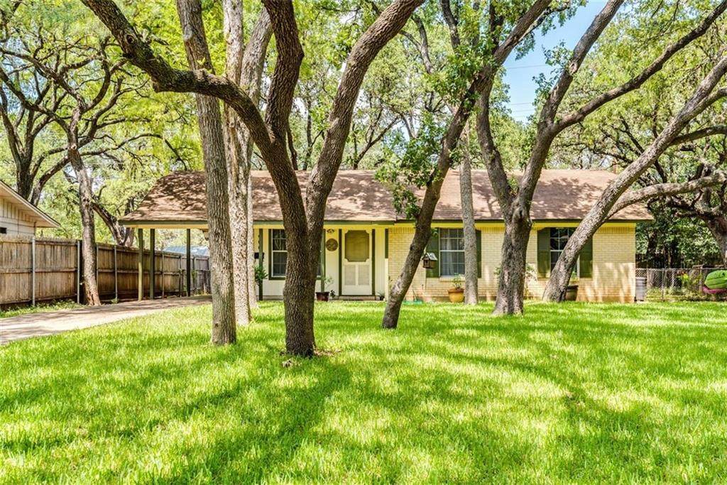 1906 Fair Oaks Dr - Photo 1