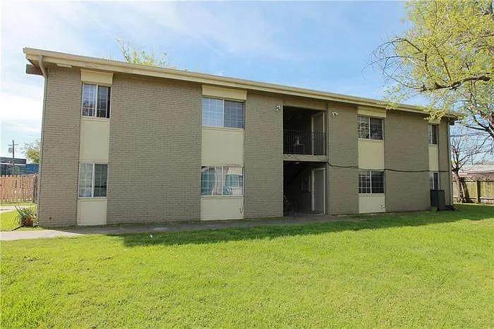 7206 Twin Crest Dr - Photo 1