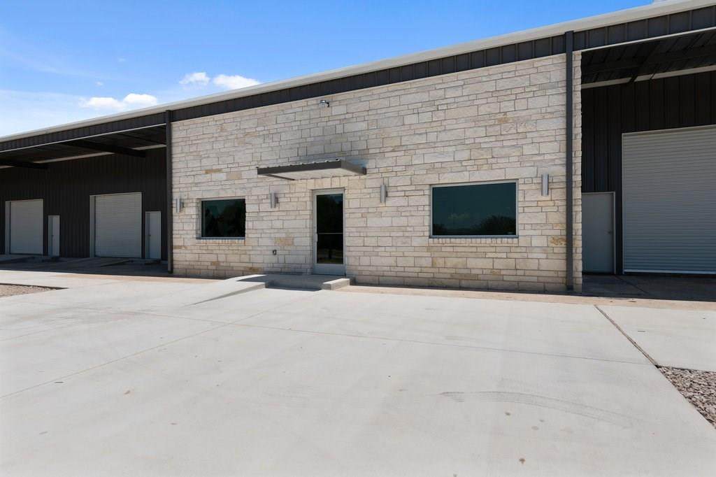 2431 Hwy 1431 - Photo 1
