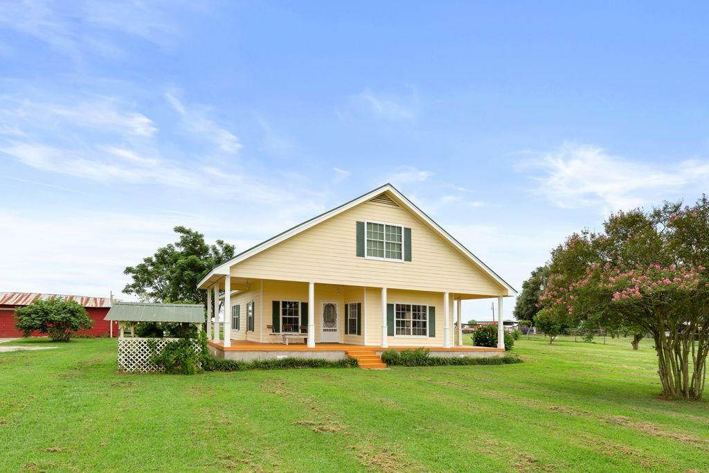 1165 Red Town Rd - Photo 1