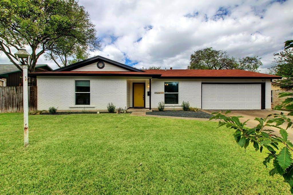 9008 Pointer Ln - Photo 1