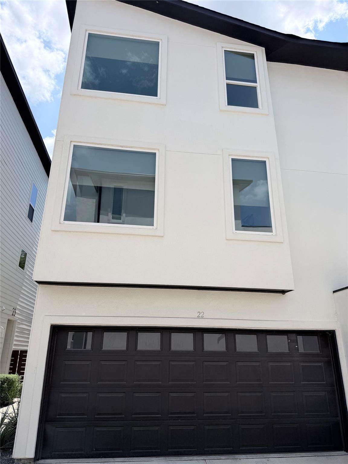 1417 Kramer Ln - Photo 1
