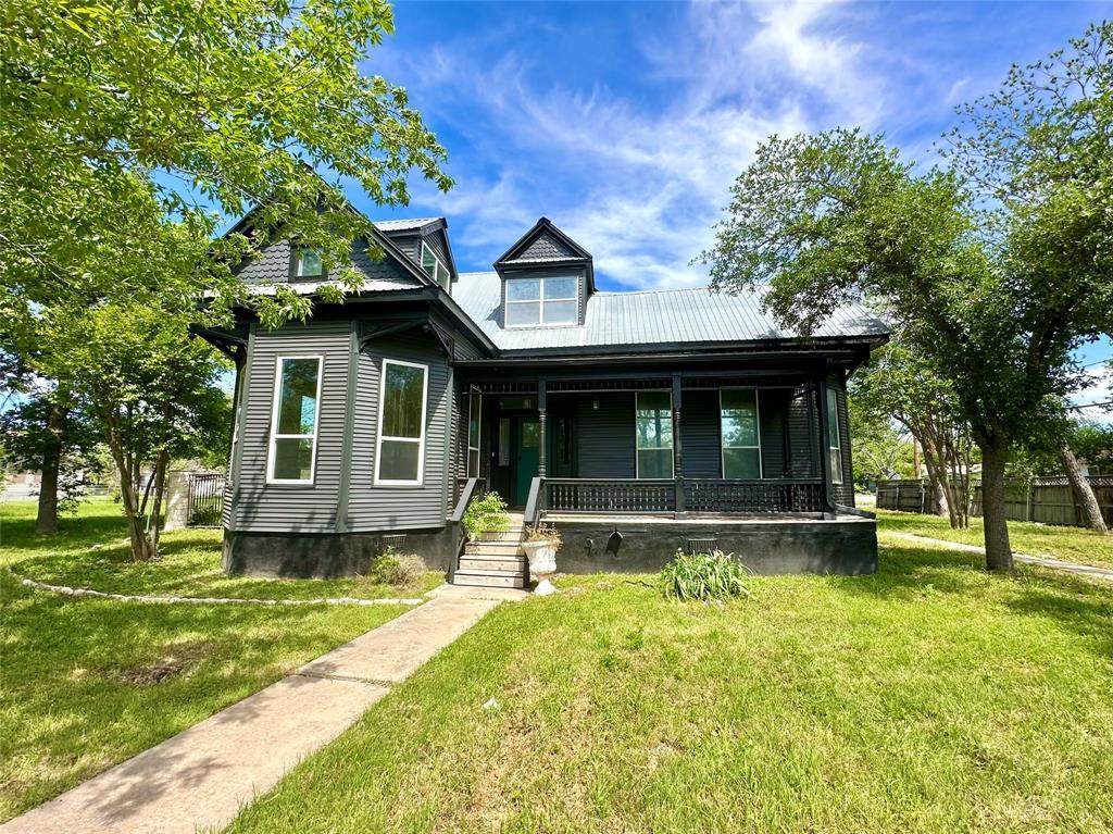 302 Fm 1660 Highway - Photo 1