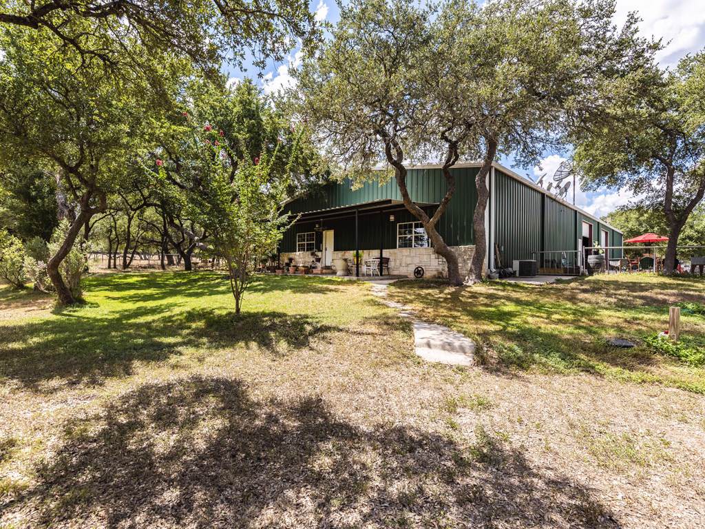 5200 Fm 2325 - Photo 1