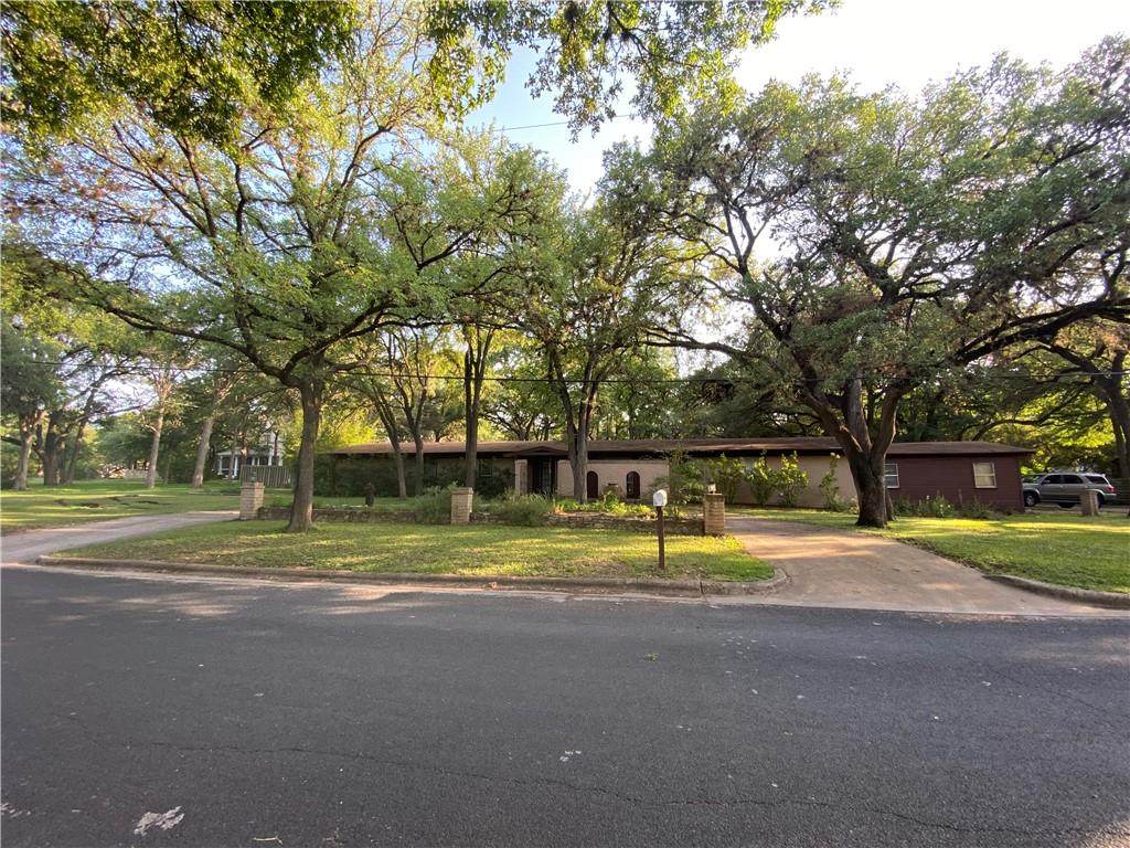 6607 Liveoak Dr - Photo 1