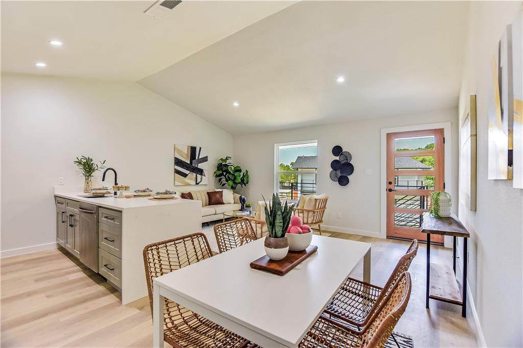 1133 Hollow Creek Dr - Photo 1