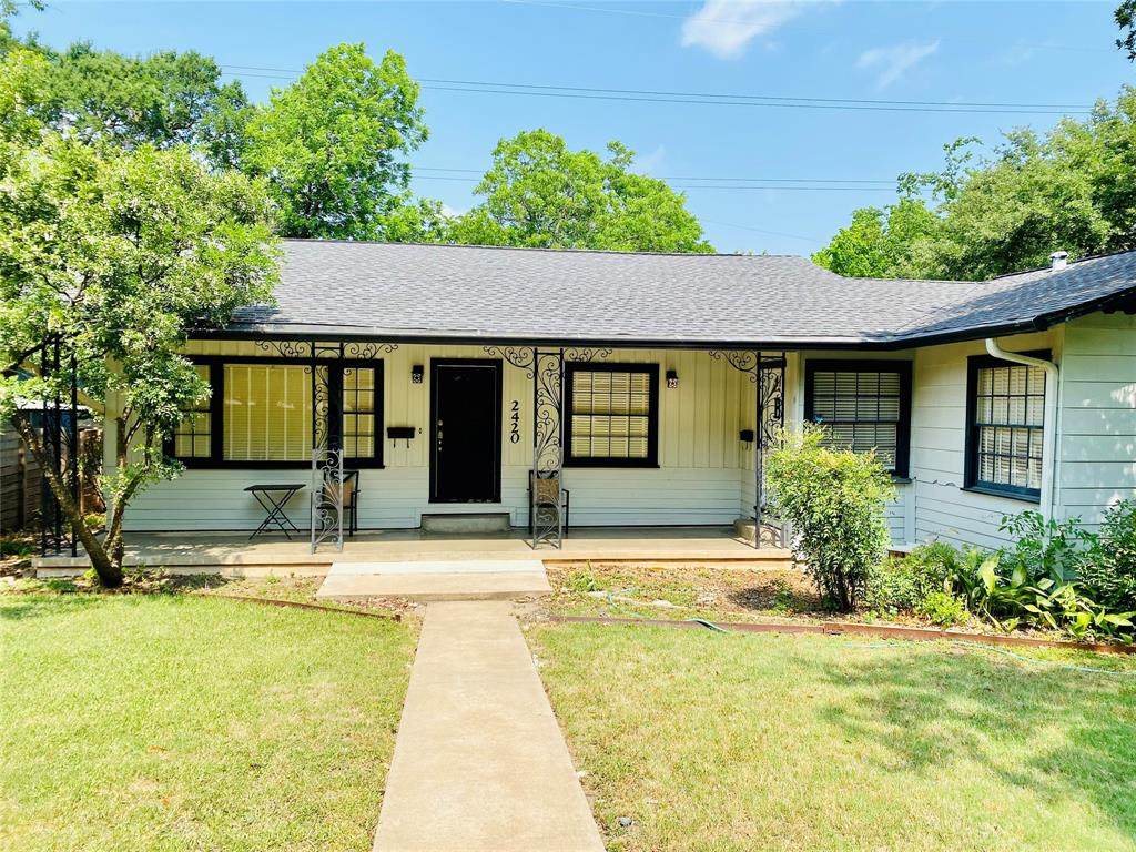 2420 Hartford Rd - Photo 1